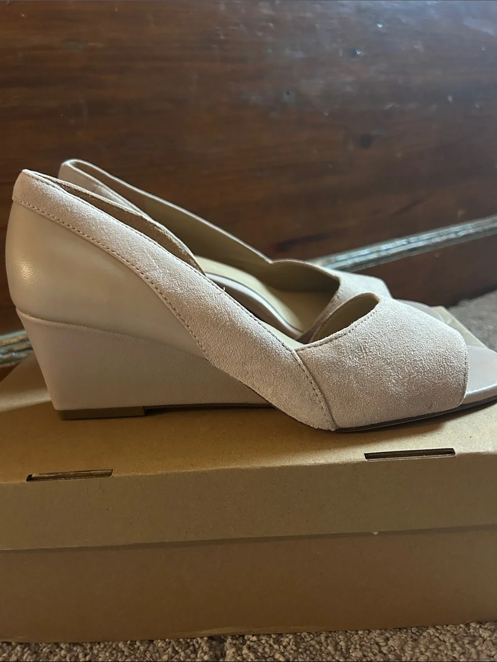 NEW Naturalizer Beige Open-Toe Suede Wedge Pumps